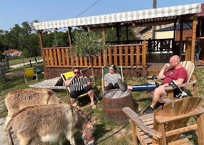 Campsite De La Ferme Au Anesses, Mobil Happy *